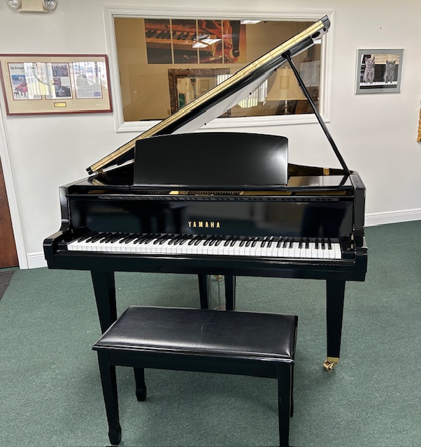 Yamaha G1 Baby Grand